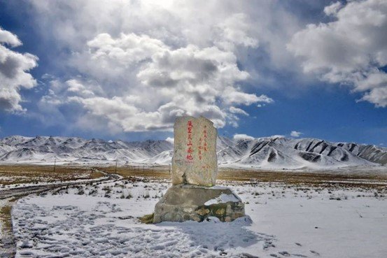 Photo shows a magnificent view of snow-covered Mount Waliguan in northwest China’s Qinghai province. (Photo/China Meteorological Administration)