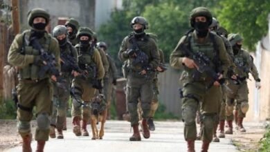 الجارديان: تزايد الضغوط البرلمانية على حكومة المملكة المتحدة لحظر مبيعات الأسلحة إلى إسرائيل