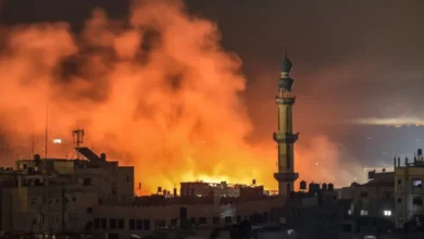 شهداء في قصف إسرائيلي لدير البلح وانقطاع الكهرباء عن مُستشفى ناصر